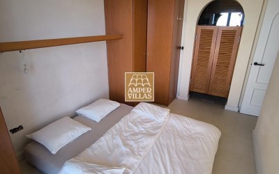 Precioso y acogedor apartamento con vistas panorámicas al mar y las montañas.